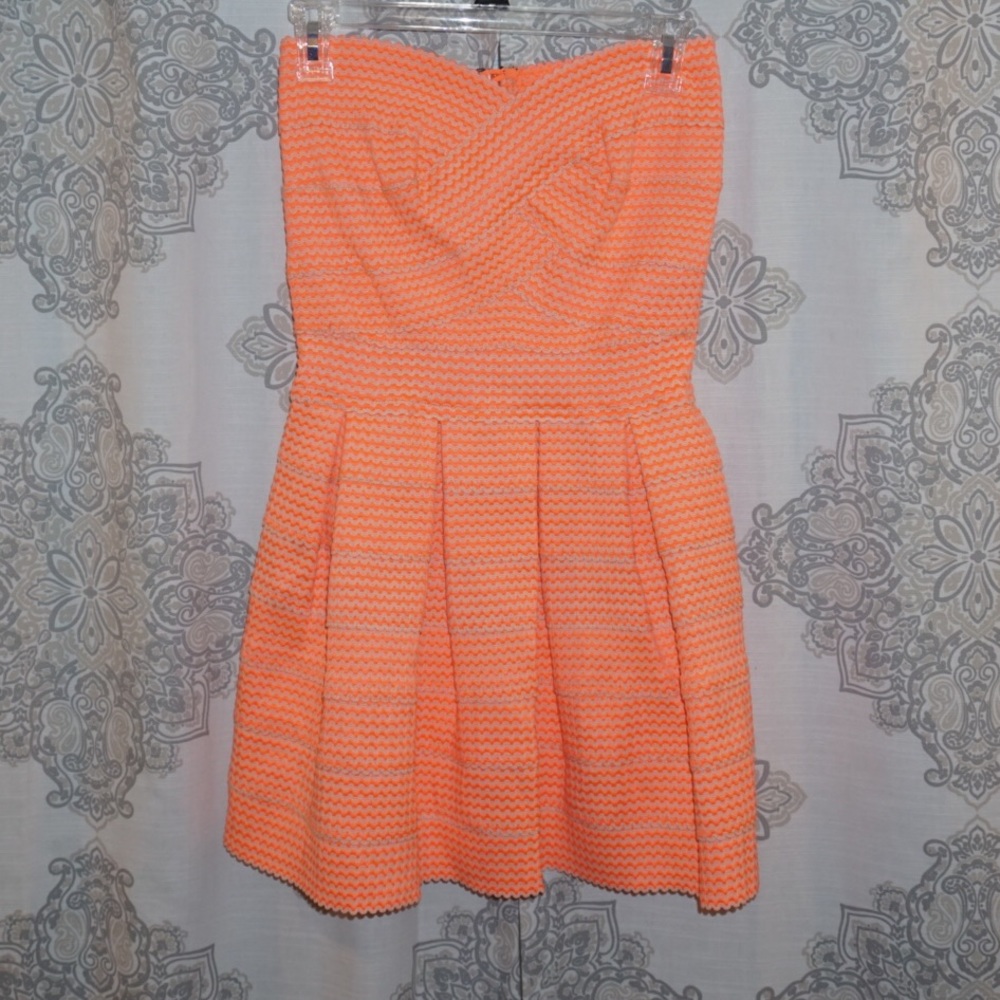 Strapless dress